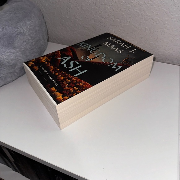 SOLD* Kingdom of Ash - Picture 3 of 4